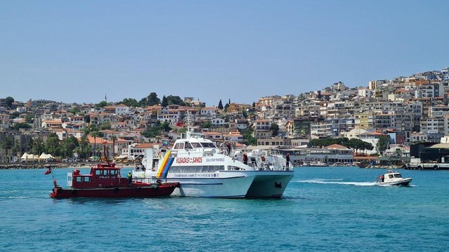 Su alan yolcu gemisinde büyük panik, Sahil Güvenlik kurtardı