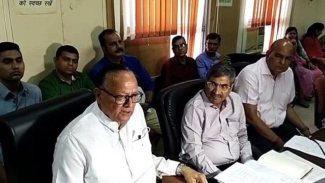 तबादलों को लेकर असमंजस, एक लाख तृतीय श्रेणी शिक्षकों को गाइड लाइन का इंतजार
