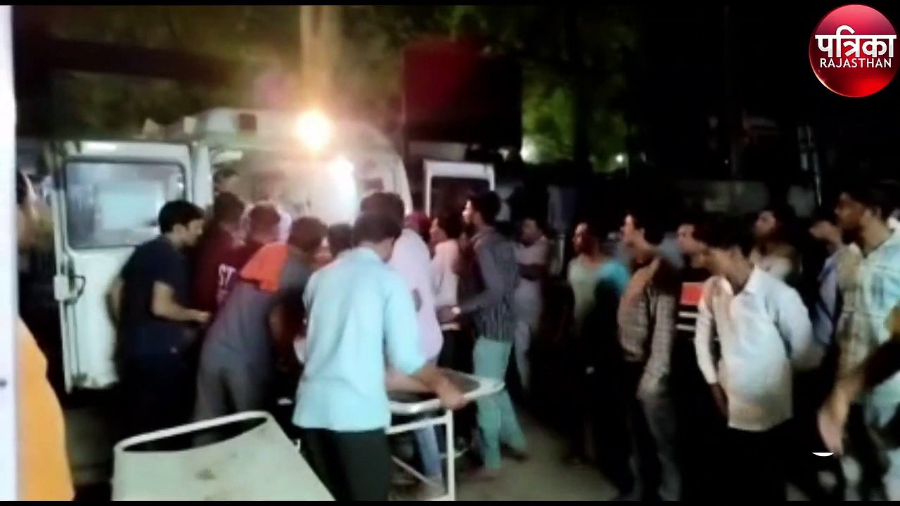 अनियंत्रित ट्रैक्टर-ट्रॉली पलटी, मच गई चीख पुका...