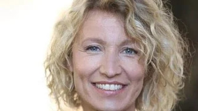 Alexandra Lamy payée le tiers du salaire de Je@n Dujardin pour Un gars, une fille