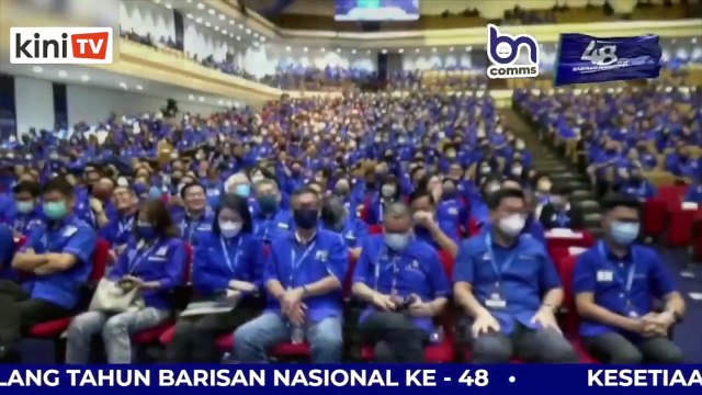 Najib roasts 'stupid' Harapan ministers at BN convention