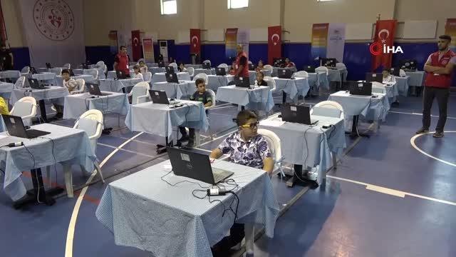 Öğrenciler Deneyap Teknoloji Atölyesi'nde eğitim almak için yarışıyor