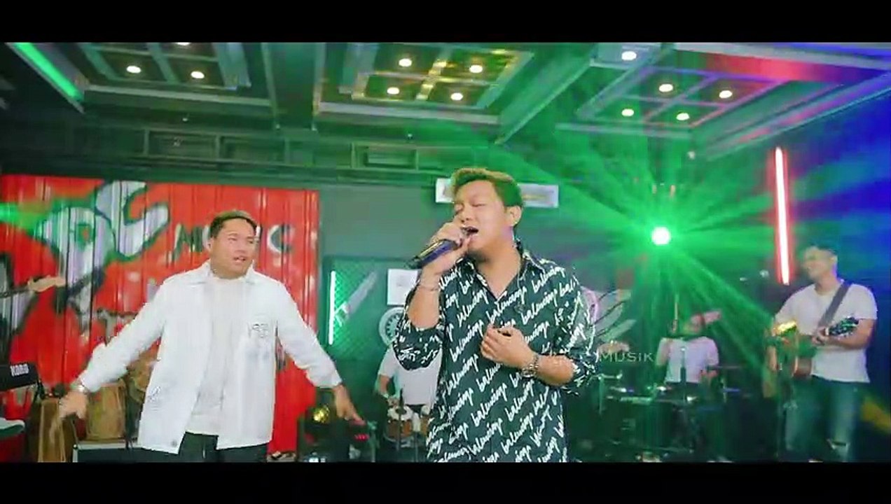 DENNY_CAKNAN_X_BAGUS_GUYON_WATON_-_KOK_ISO_YO___SATRU_3_KEDISI_AN___Official_Live_Music___-_DC_MUSIK(1080p)