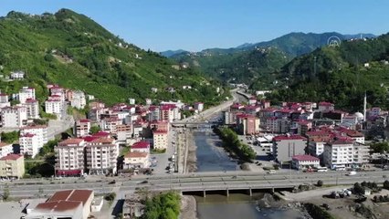 Çarşıbaşı Dernekler Federasyonundan 270 öğrenciye burs desteği