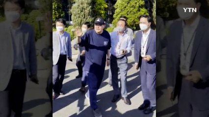 [단독] 윤 대통령, 오늘 청와대 '깜짝 방문'...천안함 모자·티셔츠 차림 / YTN