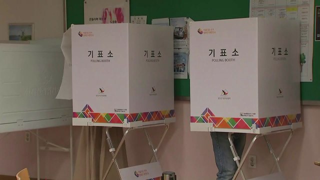 지방선거 확진자 투표 진행...오후 6시 투표율 50.0% / YTN