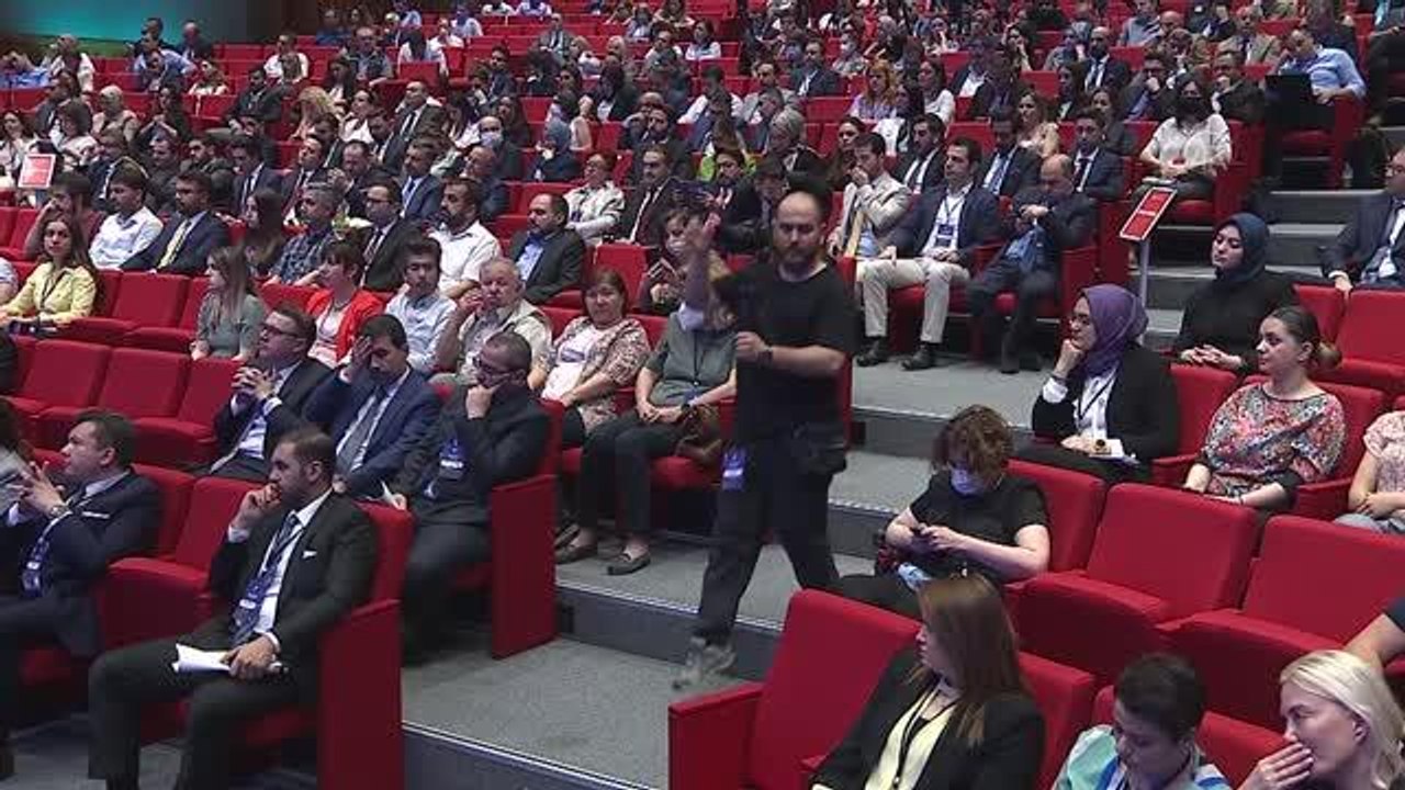 Fahrettin Altun: "(Basın Kanunu ile Bazı Kanunlarda Değişiklik Yapılmasına Dair Kanun Teklifi) Bu çalışmadan memnuniyet duyuyoruz"