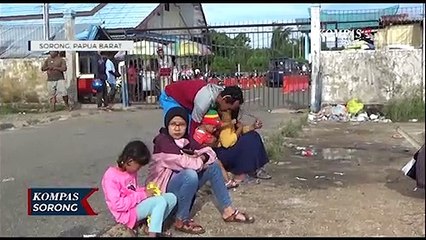 Pelabuhan KEK Kabupaten Sorong Dipenuhi Sampah Plastik