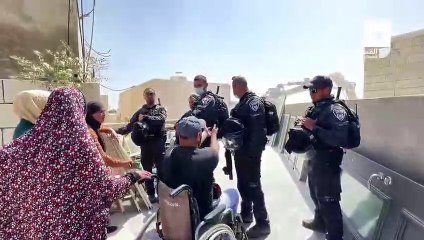 İsrail, engelli bir Filistinlinin evini böyle yıktı!