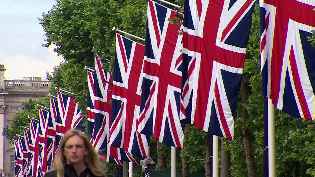 Fans line The Mall ahead of Jubilee celebrations