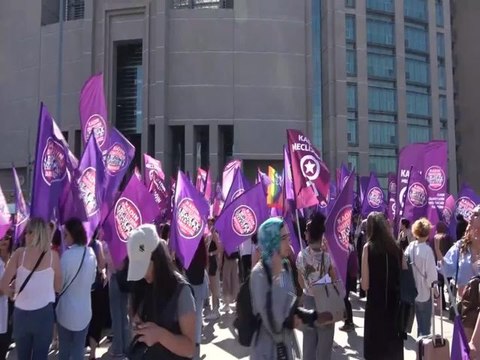 Kadın Cinayetlerini Durduracağız Platformu Derneği'ne Açılan Kapatma Davası, 280 Avukatın Müdahillik Talebi Reddedilerek Ertelendi