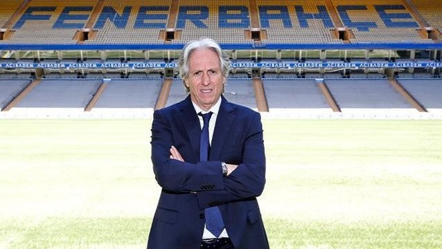 Fenerbahçe, Jorge Jesus'u paylaştı! Müze gezip, kupayla poz verdi