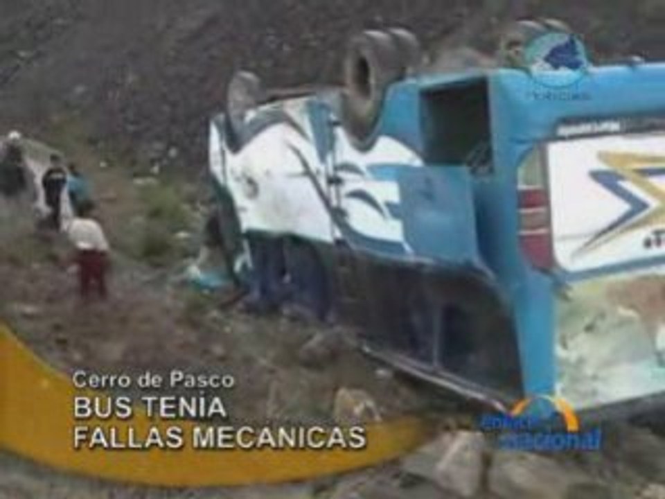BUS TENÍA FALLAS MECÁNICAS   - PASCO