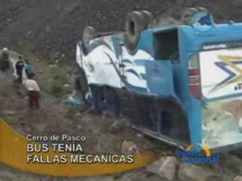 BUS TENÍA FALLAS MECÁNICAS - PASCO