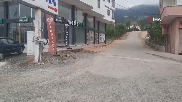 Ordu'da dehşete düşüren görüntüler: Kepçe operatörünün içerisinde sürücü olan otomobile taklalar attırdığı anlar kamerada