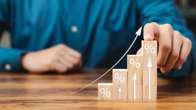 كيف يؤثر رفع أسعار الفائدة على المواطن العادي؟