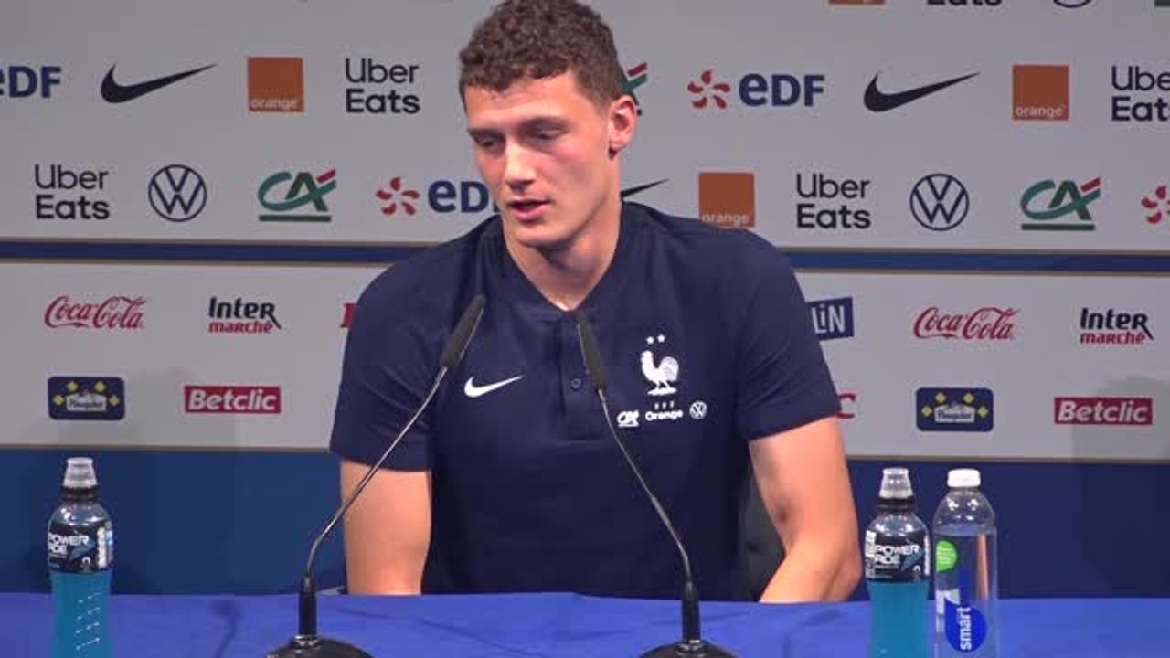 Pavard: 'Wäre traurig, wenn Lewandowski geht'