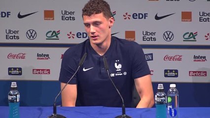 Pavard: "Wäre traurig, wenn Lewandowski geht"