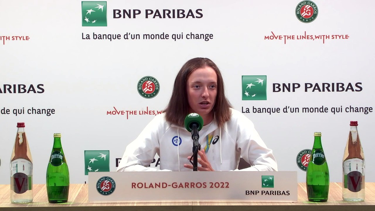 Roland-Garros 2022 - Iga Swiatek on Amélie Mauresmo's explanation of her choices for night sessions : "Yes, disappointing and even surprising, because she's on the WTA side"