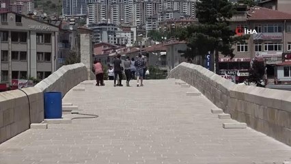 7 asırlık köprünün yenilenen taşları 7 ayda deforme oldu