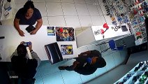 Câmeras de segurança flagram assalto a loja de eletrônicos em Igarapé