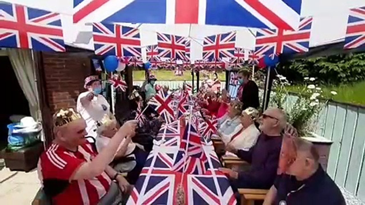 Jubilee celebrations in Sunderland continue as generations get toget photo