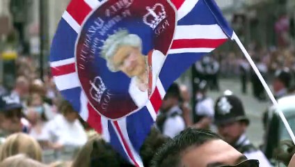 Enrique y Meghan centran miradas en misa del jubileo sin Isabel II