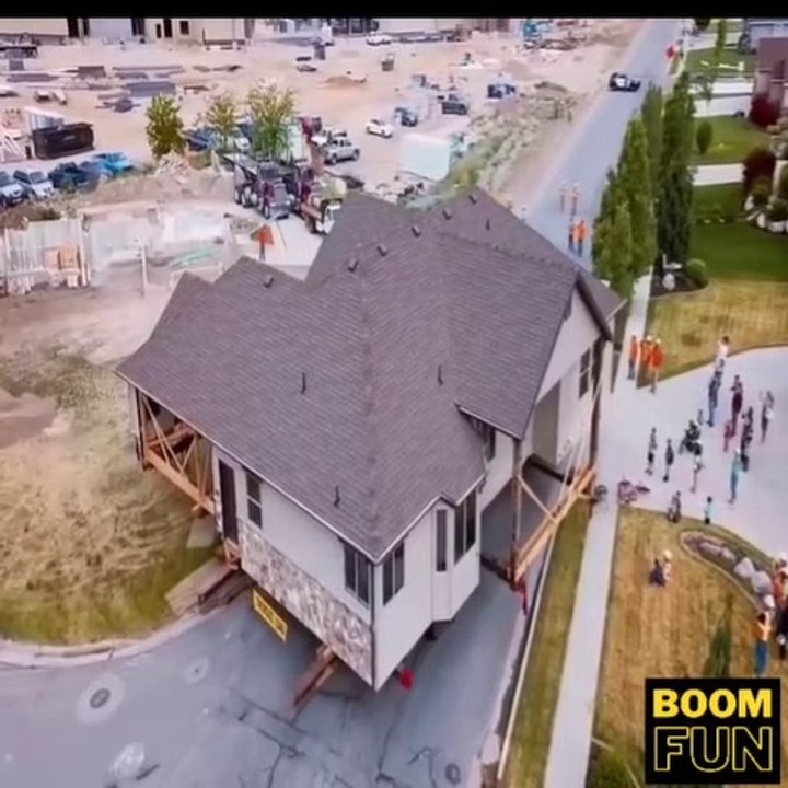 Moving house 10000 tons