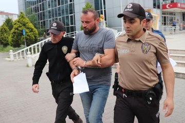 Husumetli olduğu kişinin otomobilini iş makinesiyle ters çeviren şüpheli tutuklandı