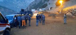 Hakkari'de göçükte mahsur kalan madenci kurtarıldı