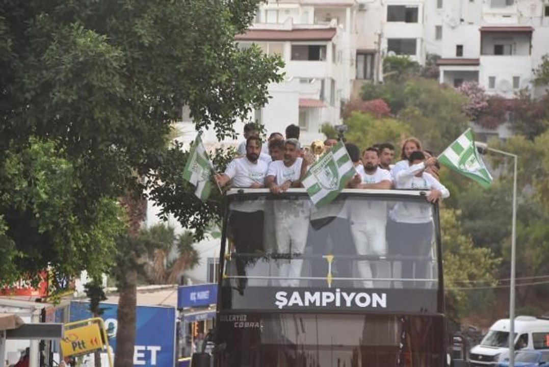 BODRUM SOKAKLARI YEŞİL-BEYAZ OLDU, TARAFTAR TAR...