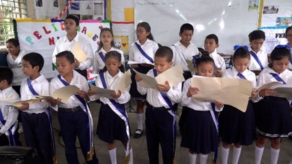 Centro escolar Flor de Sacuanjoche celebra día del niño con una alegre cantata