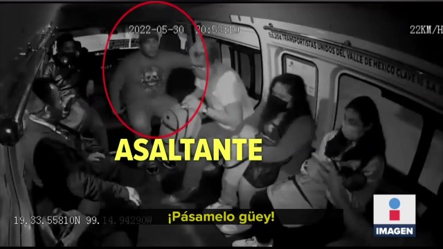 Pasajeros someten a asaltante de una combi en Naucalpan