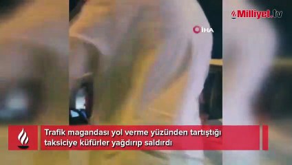 Taksim'de maganda dehşeti! Önce camdan sarktı sonra aracın peşinden koştu
