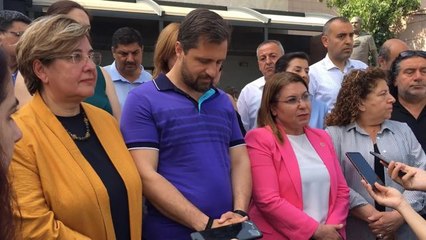 Gülizar Biçer Karaca'dan Adalet Yürüyüşü'ne İkram Aracı Yolladığı İçin Yargılanan Eski Konak Belediye Başkanı Pekdaş'a Destek: "Milletin Gönlünde...