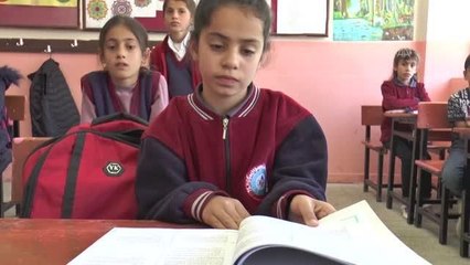 Şırnaklı öğrenciler MEB'in kaynak kitaplarıyla sınavlara hazırlanıyor