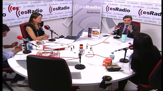 Crónica Rosa: La vuelta de tuerca del documental de Rocío Carrasco y la versión de Rocío Flores