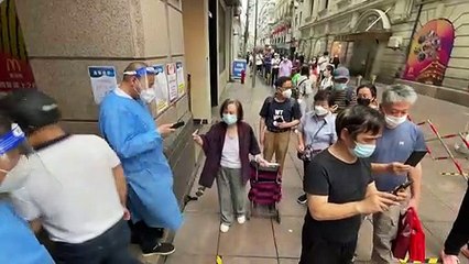 A Shanghai, les habitants prudents après la levée des restrictions