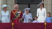 Jubilé d'Elizabeth II: la reine salue la foule entourée de sa famille au balcon de Buckingham Palace