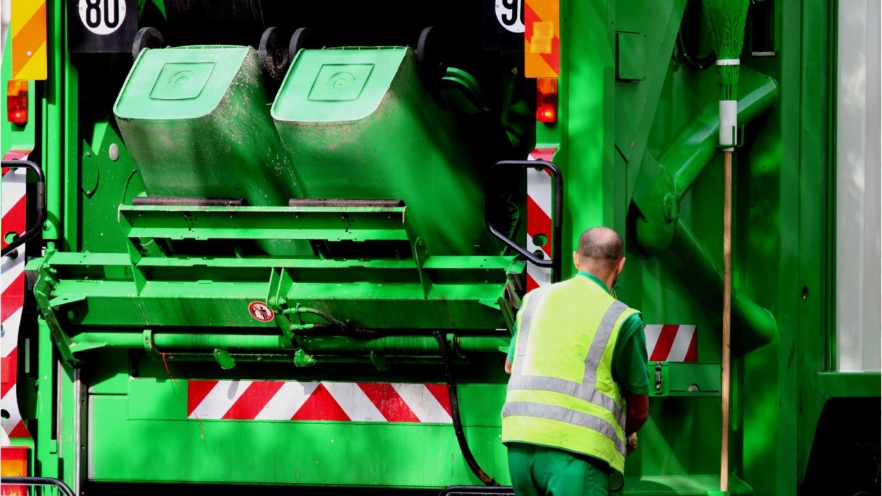 Ils paient une taxe sur les ordures ménagères alors que les éboueurs ne passent plus