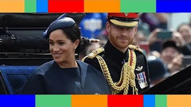 Meghan et Harry la vérité derrière leur échange très étrange filmé au balcon de Buckingham