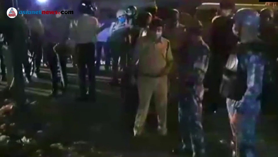 'നാട്ടിലേക്ക് തിരികെപ്പോകണം'; തെരുവിൽ സംഘടിച്ച് കുടിയേറ്റ തൊഴിലാളികൾ