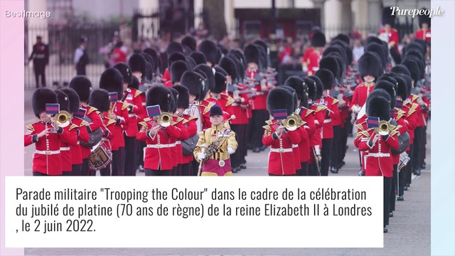 Jubilé de platine : Elizabeth II impeccable en bleu azur, elle fait une apparition remarquée auprès de son cousin !