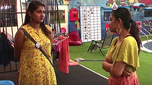 'കാര്യങ്ങള്‍ കൈവിട്ട് പോകുമെന്ന് അന്നേ പറഞ്ഞില്ലേ'; ബിഗ് ബോസിലെ കളികളെക്കുറിച്ച് എലീനയോട് ആര്യ, വീഡിയോ