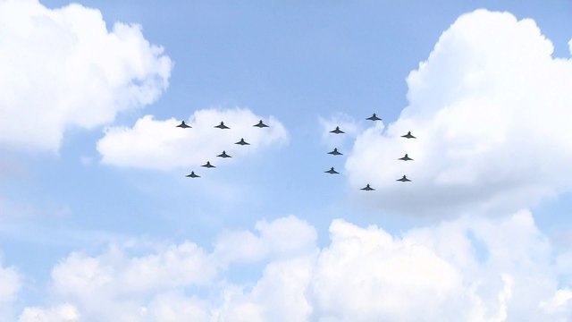 70 ans de règne d'Elizabeth II: les images des avions qui forment le nombre 70 à l'occasion du jubilé