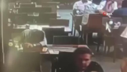 Kalp krizi geçirdiğini kimse anlamadı, genç adamın son anları böyle görüntülendi