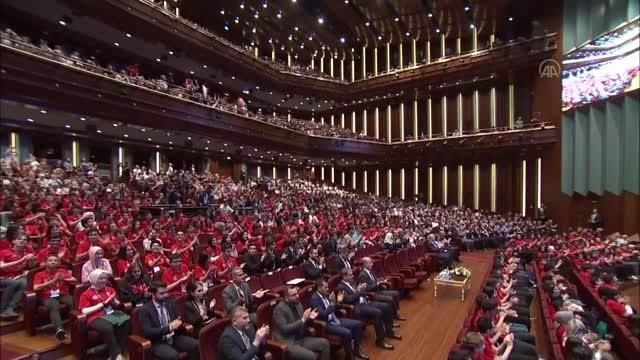 Cumhurbaşkanı Erdoğan, TÜBİTAK Lise Öğrencileri Araştırma Projeleri ödüllerini sahiplerine verdi (2)