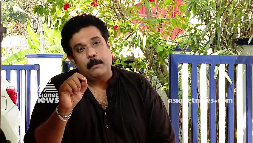 വീട്ടിലെ രുചിയുമായി   കുകോം ഫുഡ് ആപ്പ്