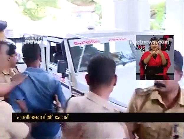 പന്തീരാങ്കാവ് കേസില്‍ കത്തുമായി അമിത്ഷായുടെ മുന്നില്‍ പോകണോയെന്ന് മുഖ്യമന്ത്രി, തിരിച്ചടിച്ച് ചെന്നിത്തല