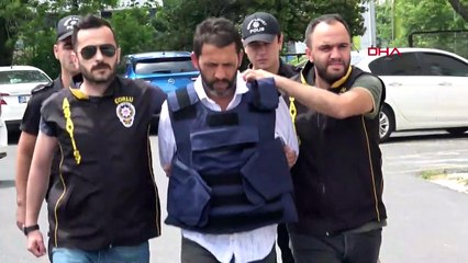 Önce bıçakladı sonra başında sela okuyup tekbir getirdi